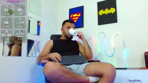 Snapshot of mathewhot3 chatting on 12.01.25 mathewhot3 online show from 12.01.25