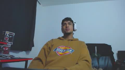 Snapshot of matias_bianco01 chatting on 03.11.25 matias online show from 03.11.25