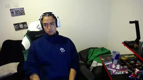 Snapshot of matias_bianco01 chatting on 11.05.25 matias online show from 11.05.25