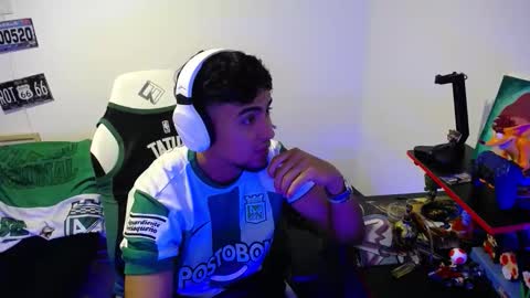 Snapshot of matias_bianco01 chatting on 11.15.25 matias online show from 11.15.25