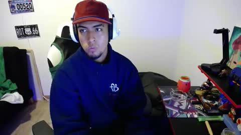 Snapshot of matias_bianco01 chatting on 11.17.25 matias online show from 11.17.25