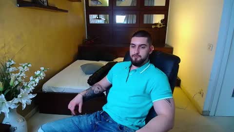 Snapshot of matiasdean chatting on 02.26.25 MatiasDean online show from 02.26.25