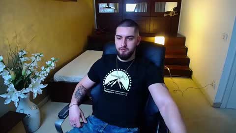 Snapshot of matiasdean chatting on 03.02.25 MatiasDean online show from 03.02.25