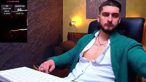 Snapshot of matiasdean chatting on 10.01.25 MatiasDean online show from 10.01.25