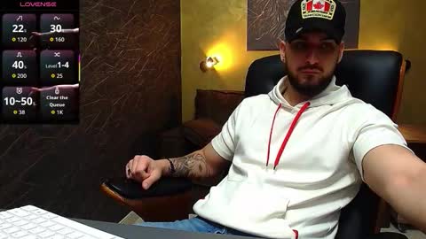 Snapshot of matiasdean chatting on 10.14.25 MatiasDean online show from 10.14.25