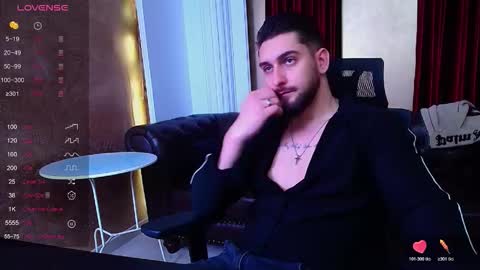 Snapshot of matiasdean chatting on 10.17.25 MatiasDean online show from 10.17.25