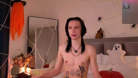 Snapshot of matt_colton chatting on 10.28.25 Matt Colton. Follow and rate me please it really important for me3 online show from 10.28.25