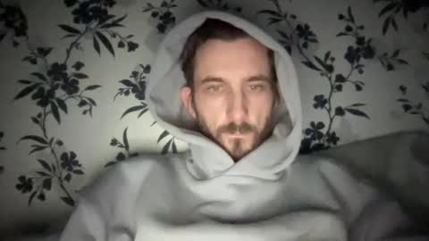 Snapshot of mattcarta chatting on 01.12.25 mattcarta online show from 01.12.25