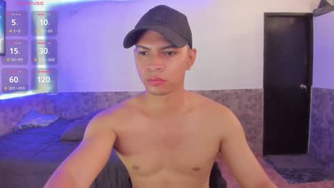 Snapshot of mattcoom chatting on 12.20.24 Matt Coom Independent model online show from 12.20.24