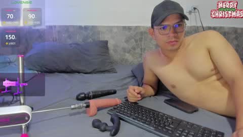 Snapshot of mattcoom chatting on 12.28.24 Matt Coom Independent model online show from 12.28.24