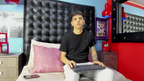 ---Matteo--- online show from 10.05.25