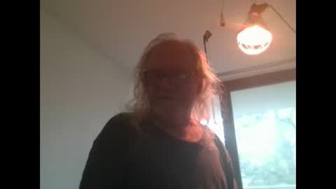 Snapshot of matthy60 chatting on 09.28.25 Matthias online show from 09.28.25