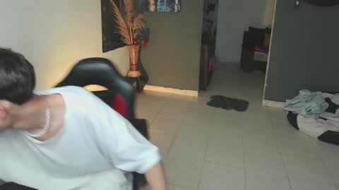 mattias     online show from 02.04.25