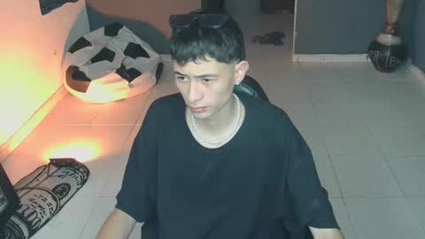 mattias     online show from 02.10.25