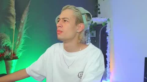 mattias     online show from 10.06.25