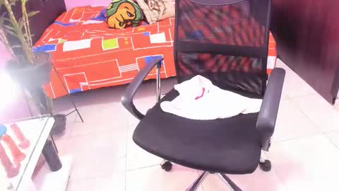 Snapshot of mature__bitch chatting on 02.13.26 call me samantha online show from 02.13.26