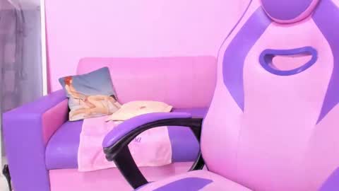 call me mommy online show from 09.13.25