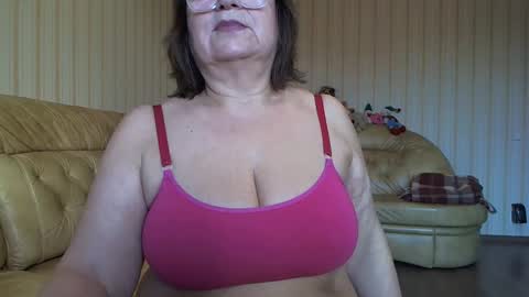 Snapshot of mature_cat chatting on 01.21.25 Cat online show from 01.21.25