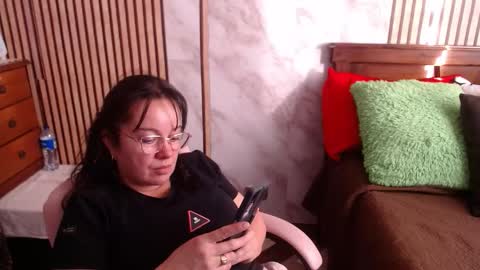 Snapshot of mature_wolf chatting on 09.13.25 Sonia online show from 09.13.25