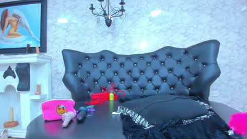 Alicia      STREAMING SCHEDULE 1400 - 2130 GMT-5 online show from 01.23.25