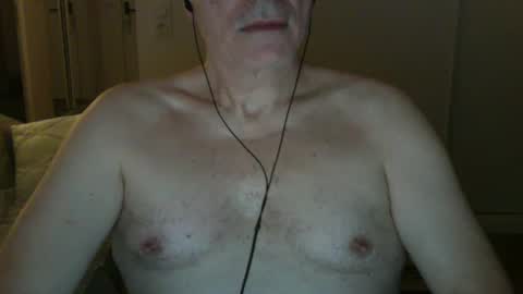 Snapshot of maturehotman chatting on 12.08.24 maturehotman online show from 12.08.24