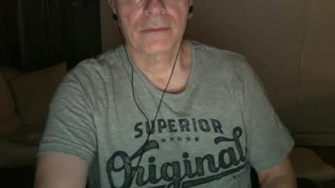 Snapshot of maturehotman chatting on 01.10.25 maturehotman online show from 01.10.25