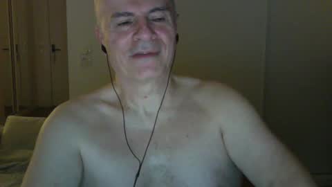 Snapshot of maturehotman chatting on 02.05.25 maturehotman online show from 02.05.25