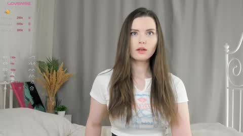 Snapshot of maudhaskell chatting on 02.26.25 Lily online show from 02.26.25
