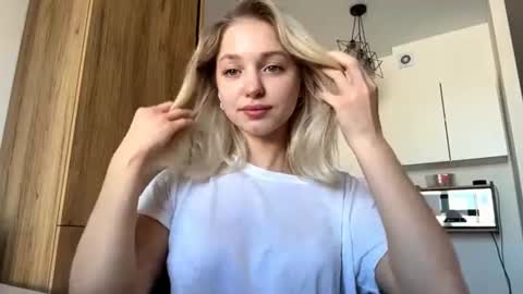 Eva  1st day online show from 07.17.26