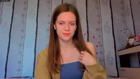 Snapshot of maurineneverman chatting on 06.28.26 Lucy online show from 06.28.26