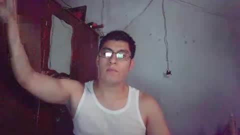 Snapshot of maurodirty chatting on 03.10.25 Mauro online show from 03.10.25