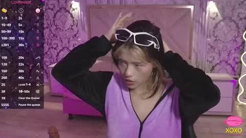 Mavis  online show from 01.09.26