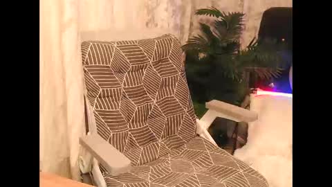 Snapshot of mawi24 chatting on 01.12.26 Mau online show from 01.12.26