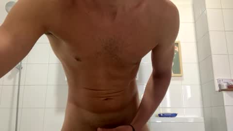 Snapshot of max681334 chatting on 07.20.26 max681334 online show from 07.20.26