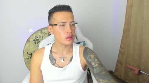 Snapshot of max__b chatting on 03.10.25 max__b online show from 03.10.25