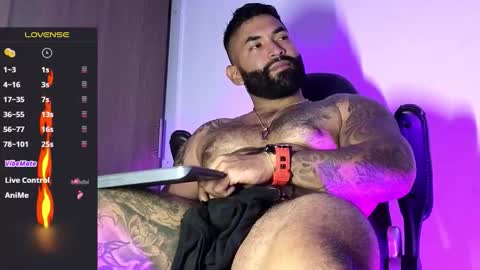 max__prada online show from 11.15.25