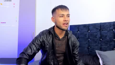 Max Conor online show from 10.27.25