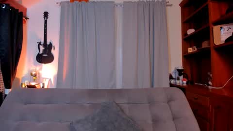 Snapshot of max_dic1 chatting on 01.30.25 max D. online show from 01.30.25