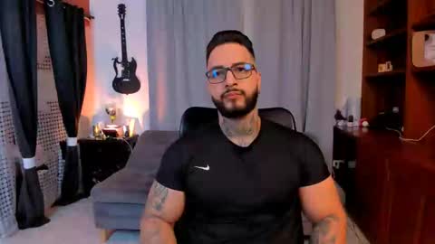 Snapshot of max_dic1 chatting on 03.07.25 max D. online show from 03.07.25