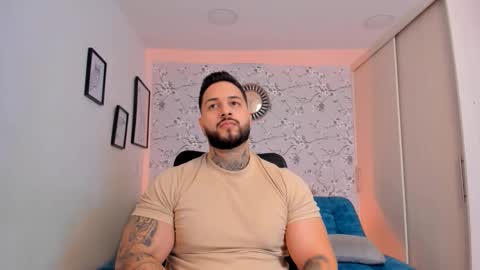 Snapshot of max_dic1 chatting on 05.17.26 max D. online show from 05.17.26