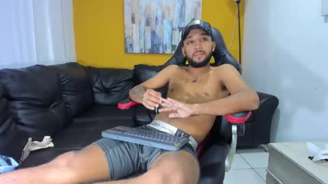 Snapshot of max_sexyhot26 chatting on 01.05.25 max_sexyhot26 online show from 01.05.25