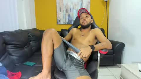 Snapshot of max_sexyhot26 chatting on 01.07.25 max_sexyhot26 online show from 01.07.25