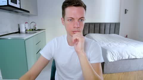 Max  online show from 01.28.25