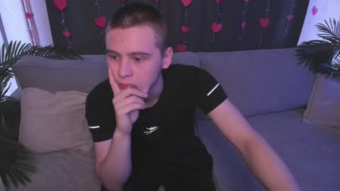 Snapshot of max_sm1th chatting on 03.03.25 Max online show from 03.03.25