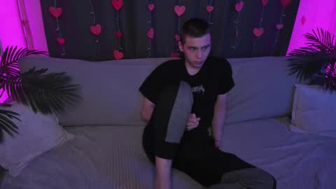 Snapshot of max_sm1th chatting on 03.07.25 Max online show from 03.07.25