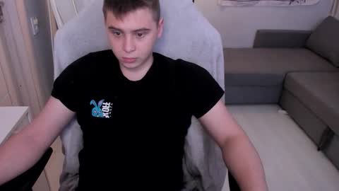 Snapshot of max_sm1th chatting on 12.16.25 Max online show from 12.16.25