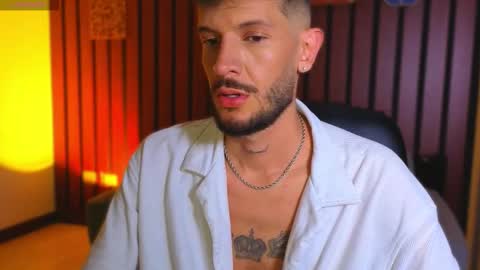 Snapshot of max_tayloor chatting on 10.24.25 Max Taylor online show from 10.24.25