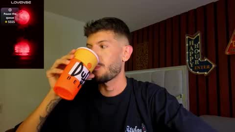 Snapshot of max_tayloor chatting on 11.07.25 Max Taylor online show from 11.07.25