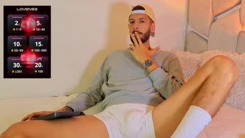 Snapshot of max_tayloor chatting on 11.20.25 Max Taylor online show from 11.20.25