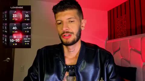 Snapshot of max_tayloor chatting on 12.04.25 Max Taylor online show from 12.04.25